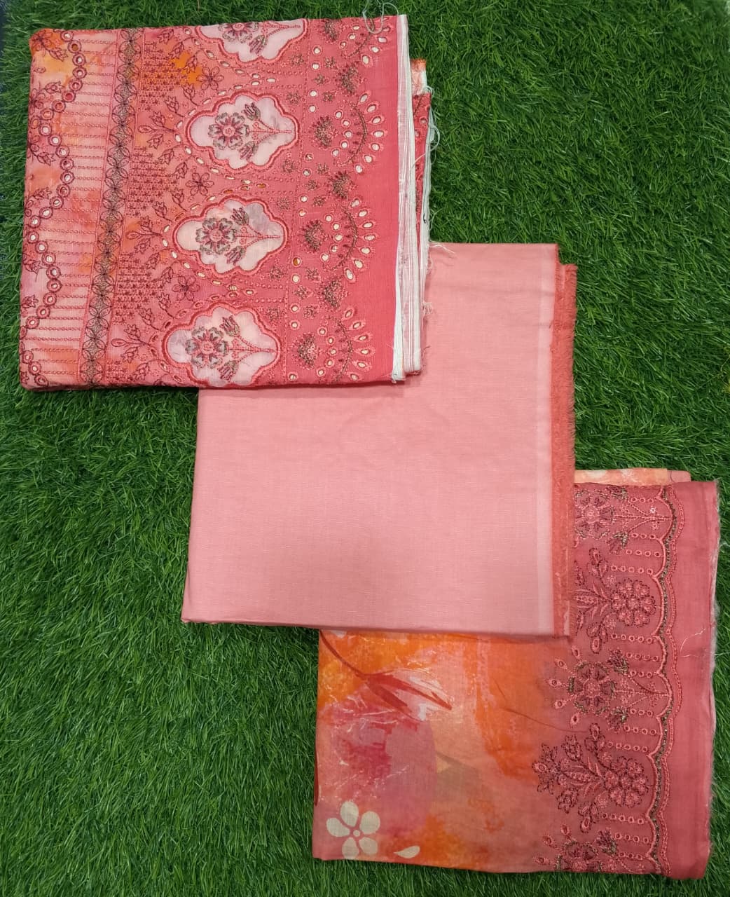 Rungbrung Premium Embroidered Lawn 3pc D2