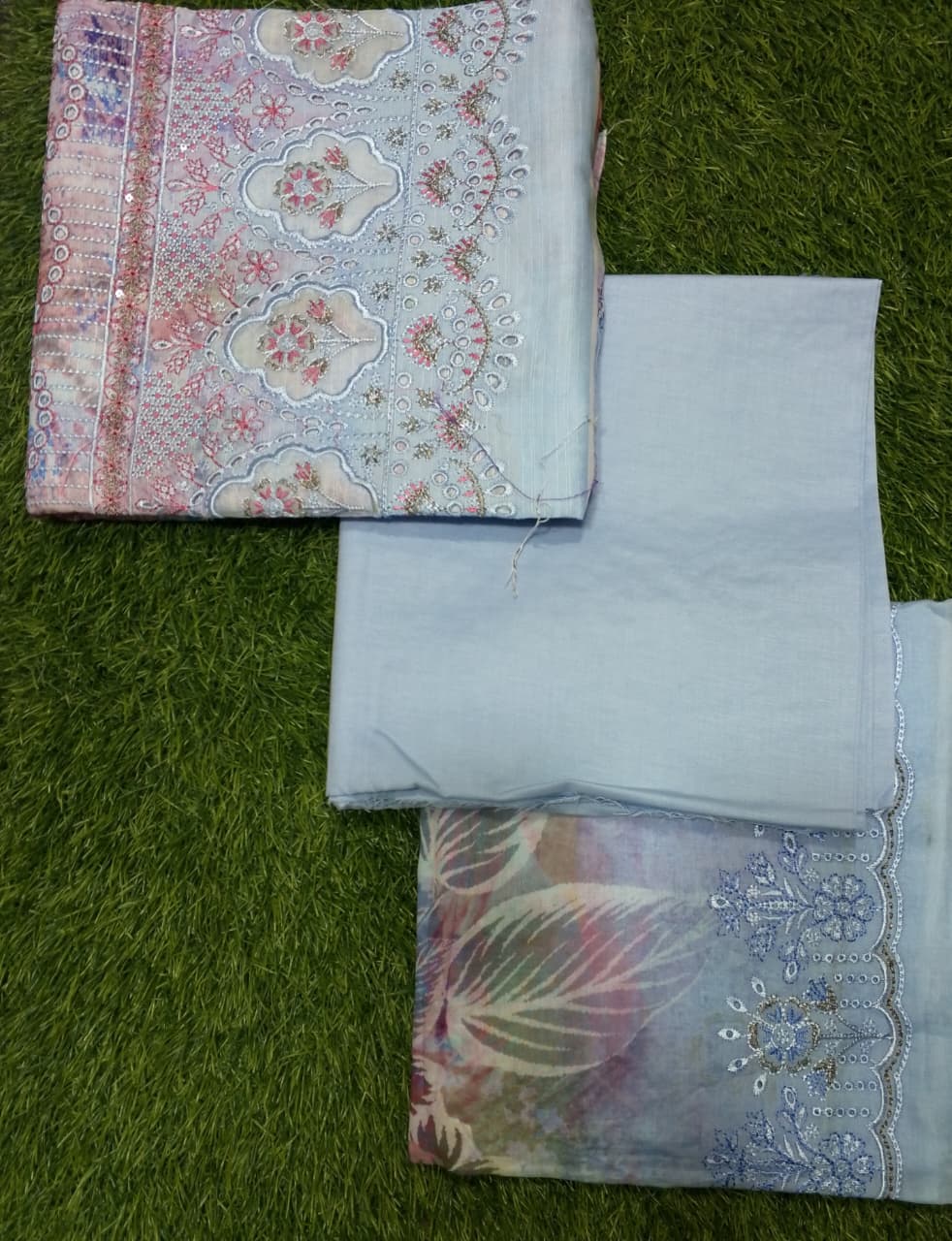 Rungbrung Premium Embroidered Lawn 3pc D1