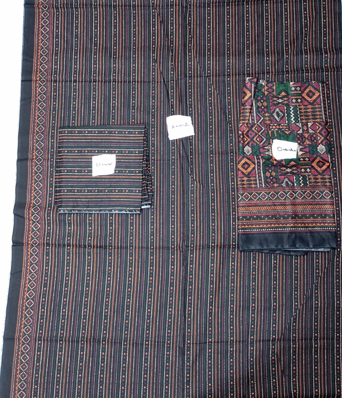 Bin Saeed Luxury Lawn 3Pc Suit Vol-2D15