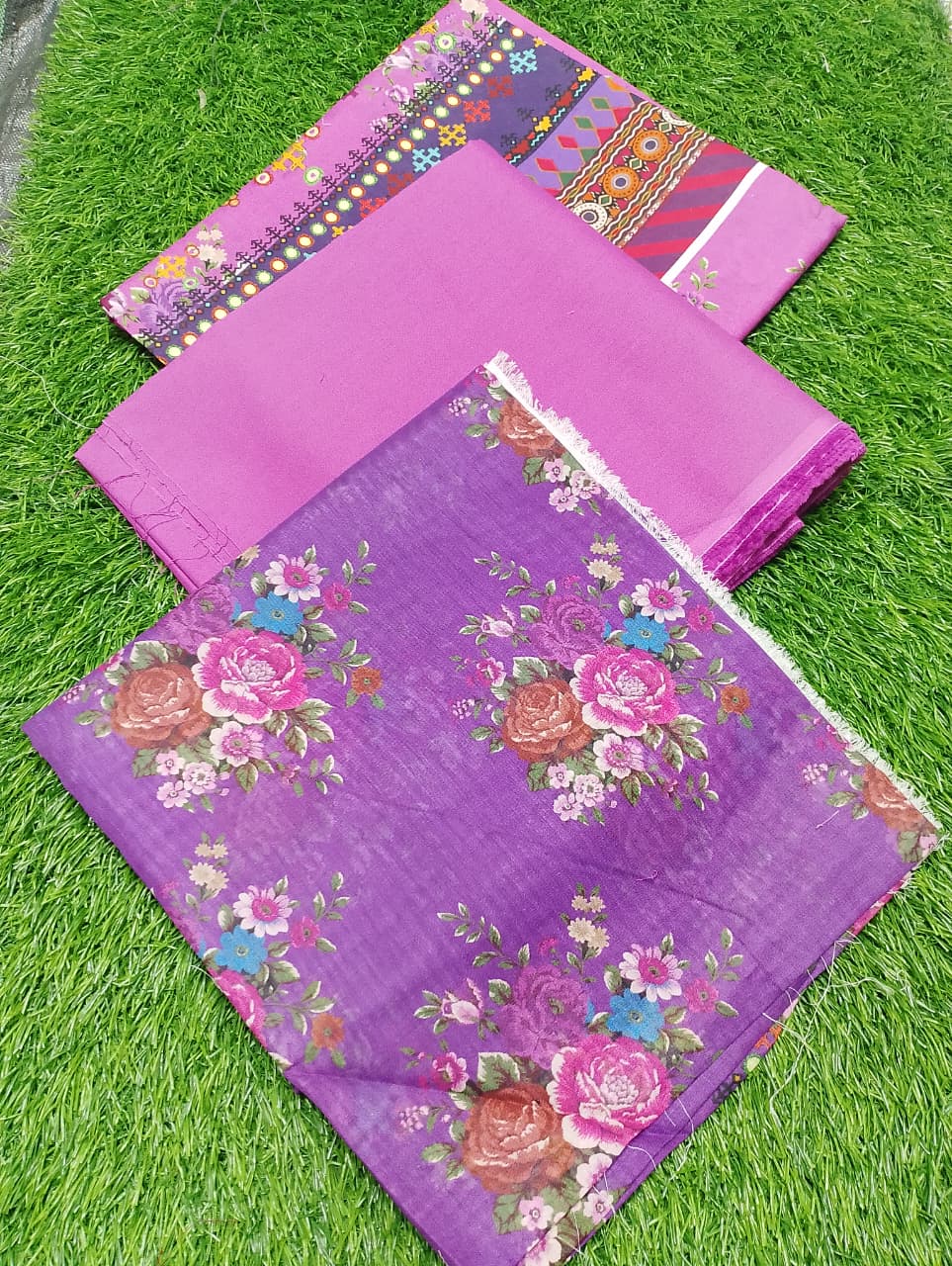 J. Luxury Printed Lawn 3pc Vol-3.D2