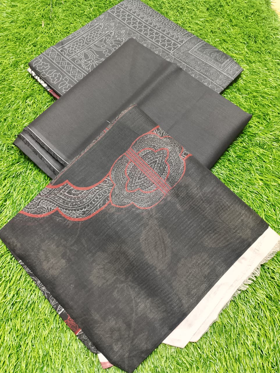 J. Luxury Printed Lawn 3pc Vol-3.D4