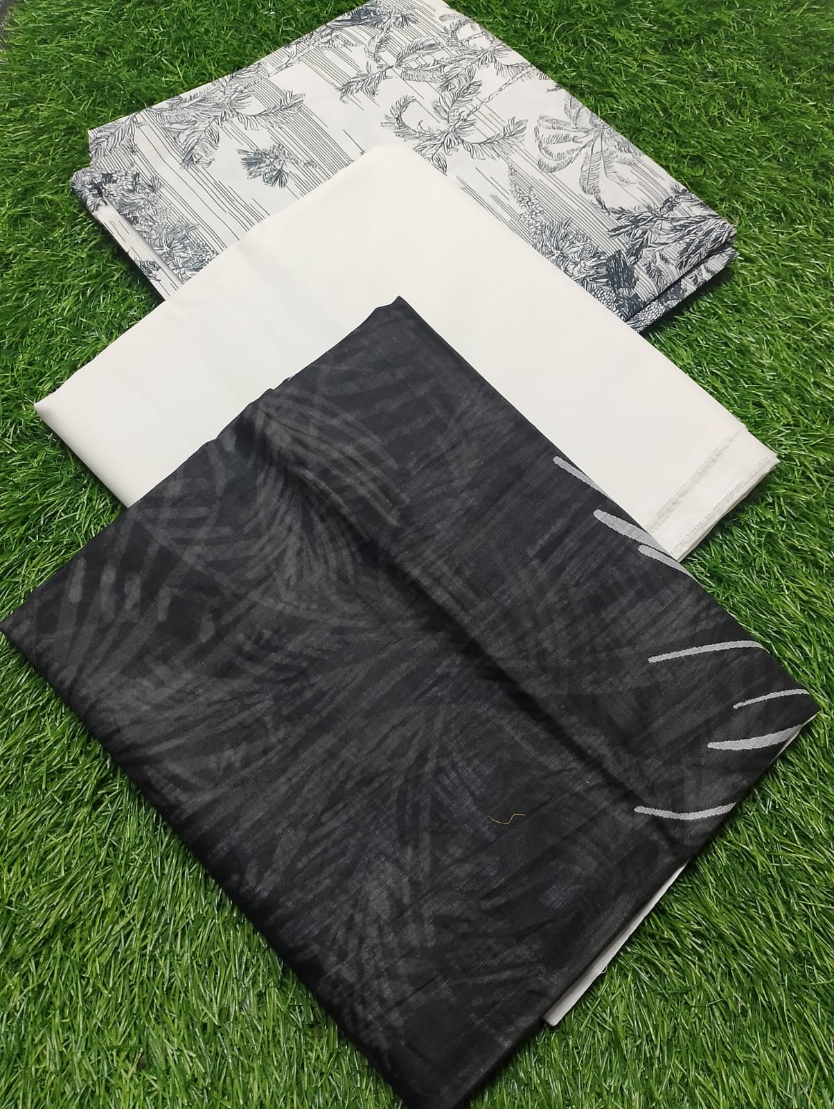Almirah by J. Premium Digital Printed Lawn 3pc D9