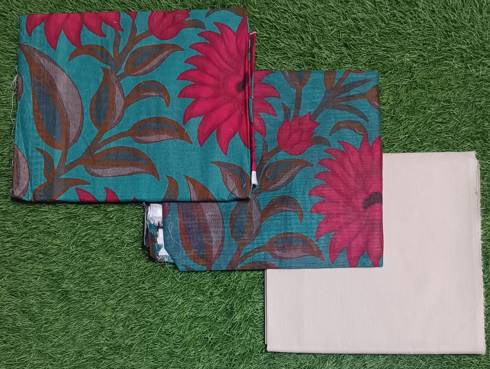 Sana Safinaz Digital Printed Lawn 3pc D2