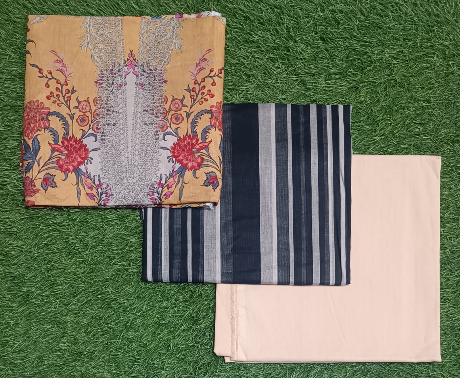 Sana Safinaz Digital Printed Lawn 3pc D4