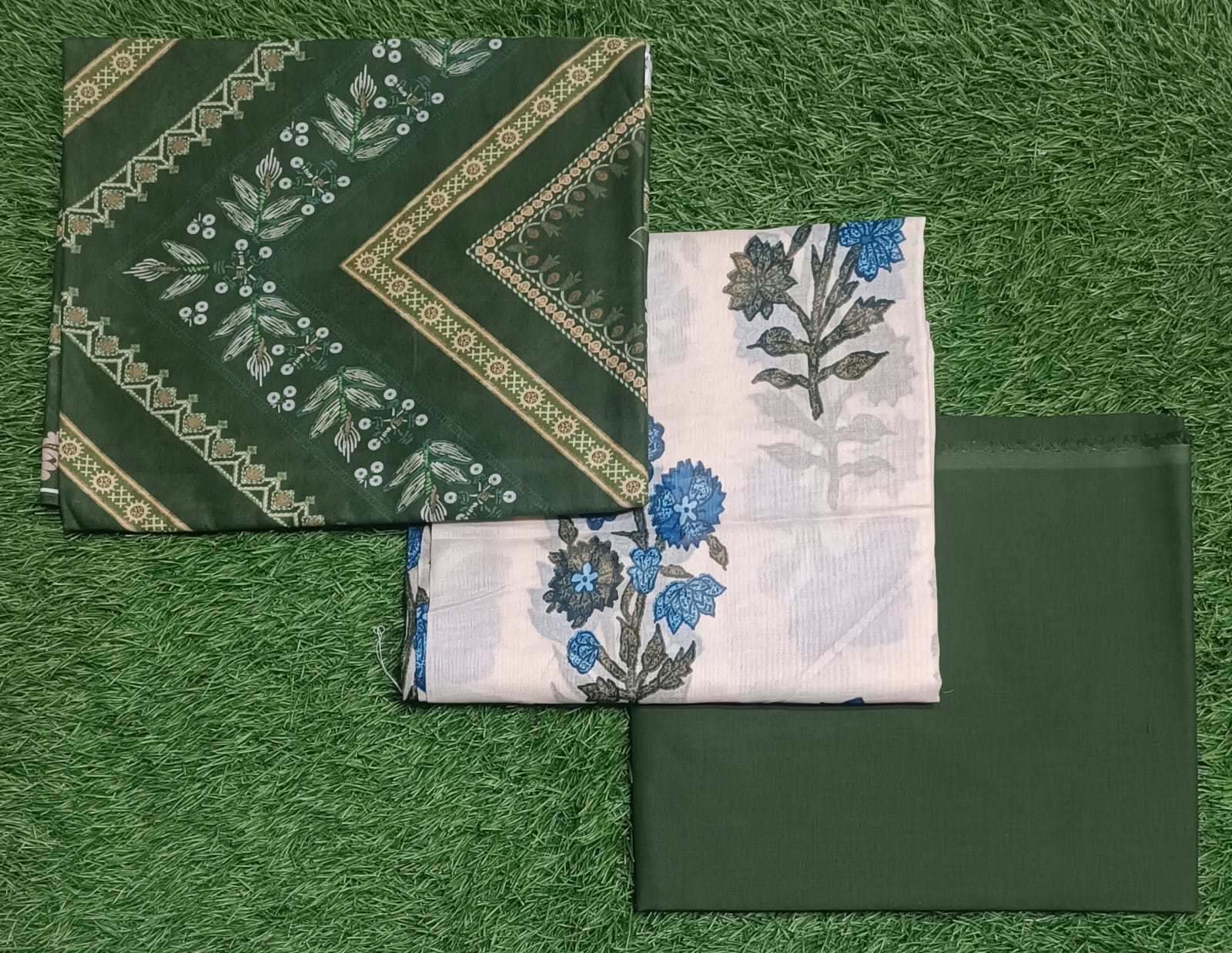 Sana Safinaz Digital Printed Lawn 3pc D8