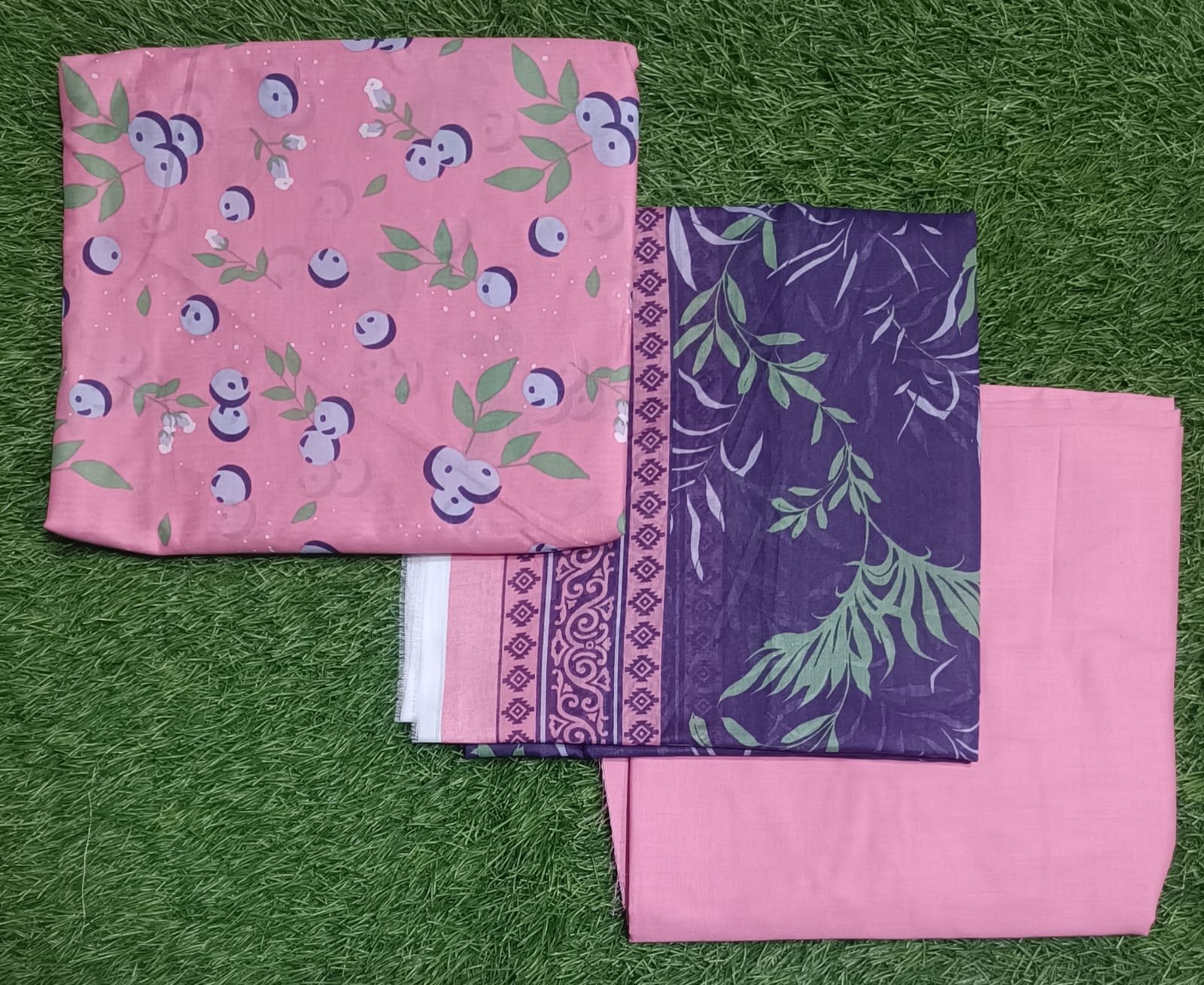 Zesh Women's Printed Lawn 3pc Suit Vol-1 D1