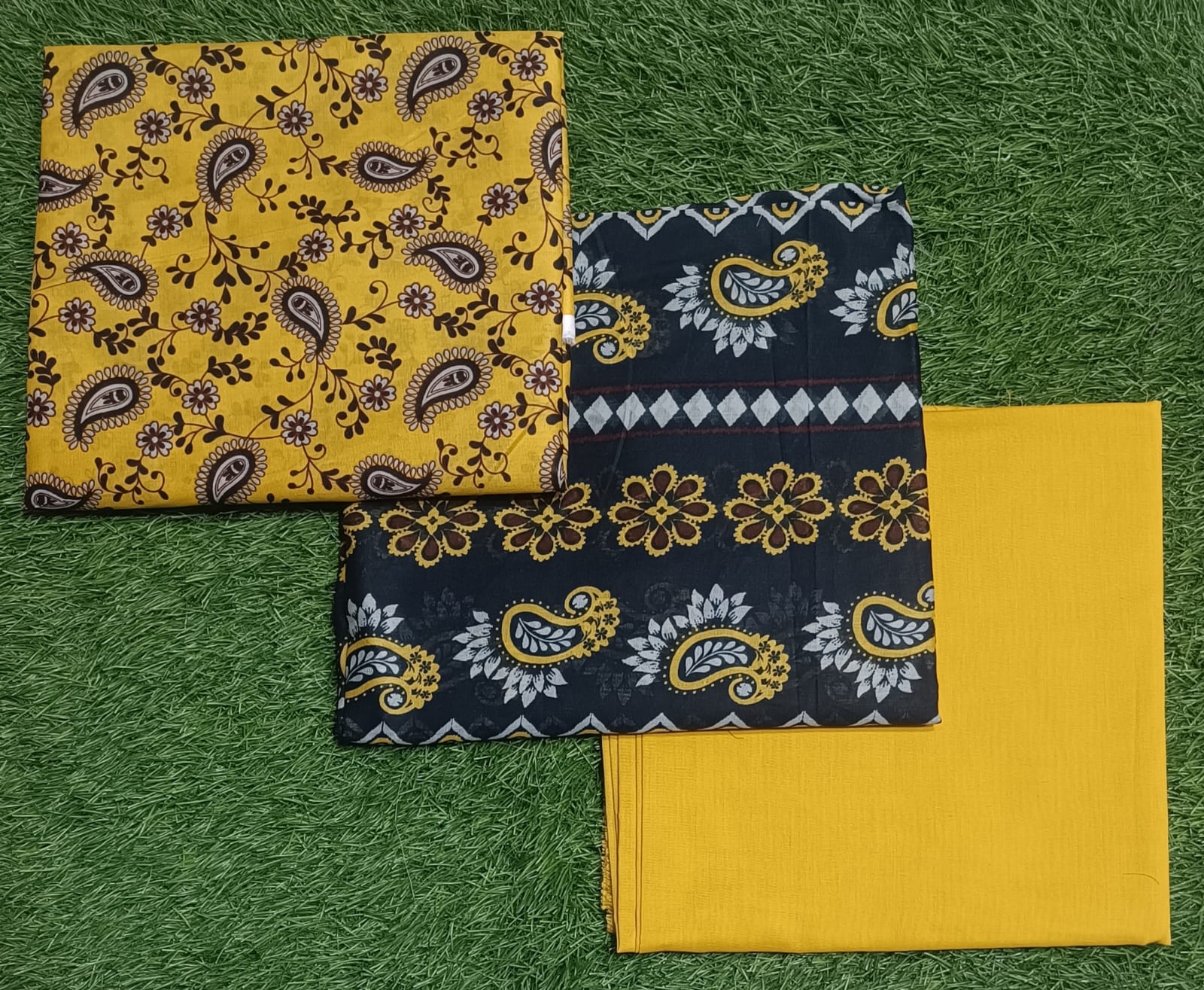 Zesh Women's Printed Lawn 3pc Suit Vol-1 D8