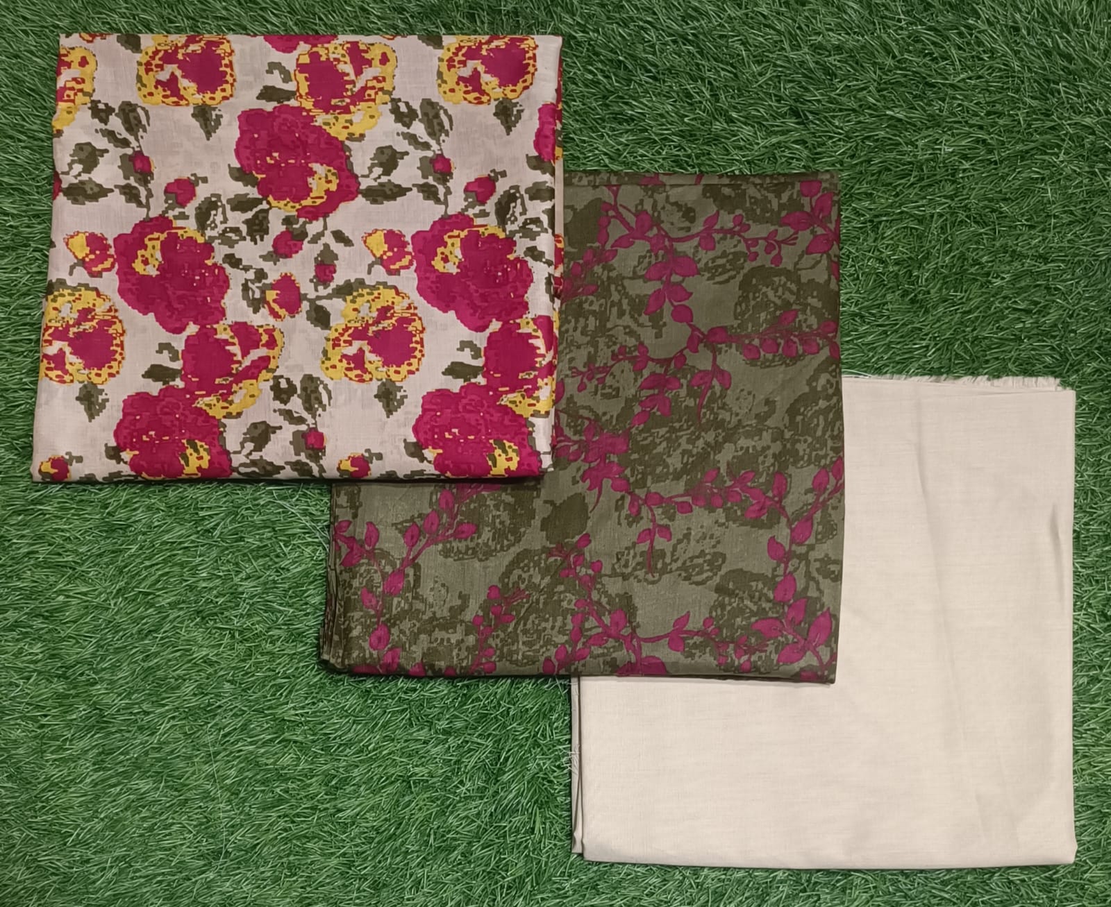 Zesh Women's Printed Lawn 3pc Suit Vol-1 D9