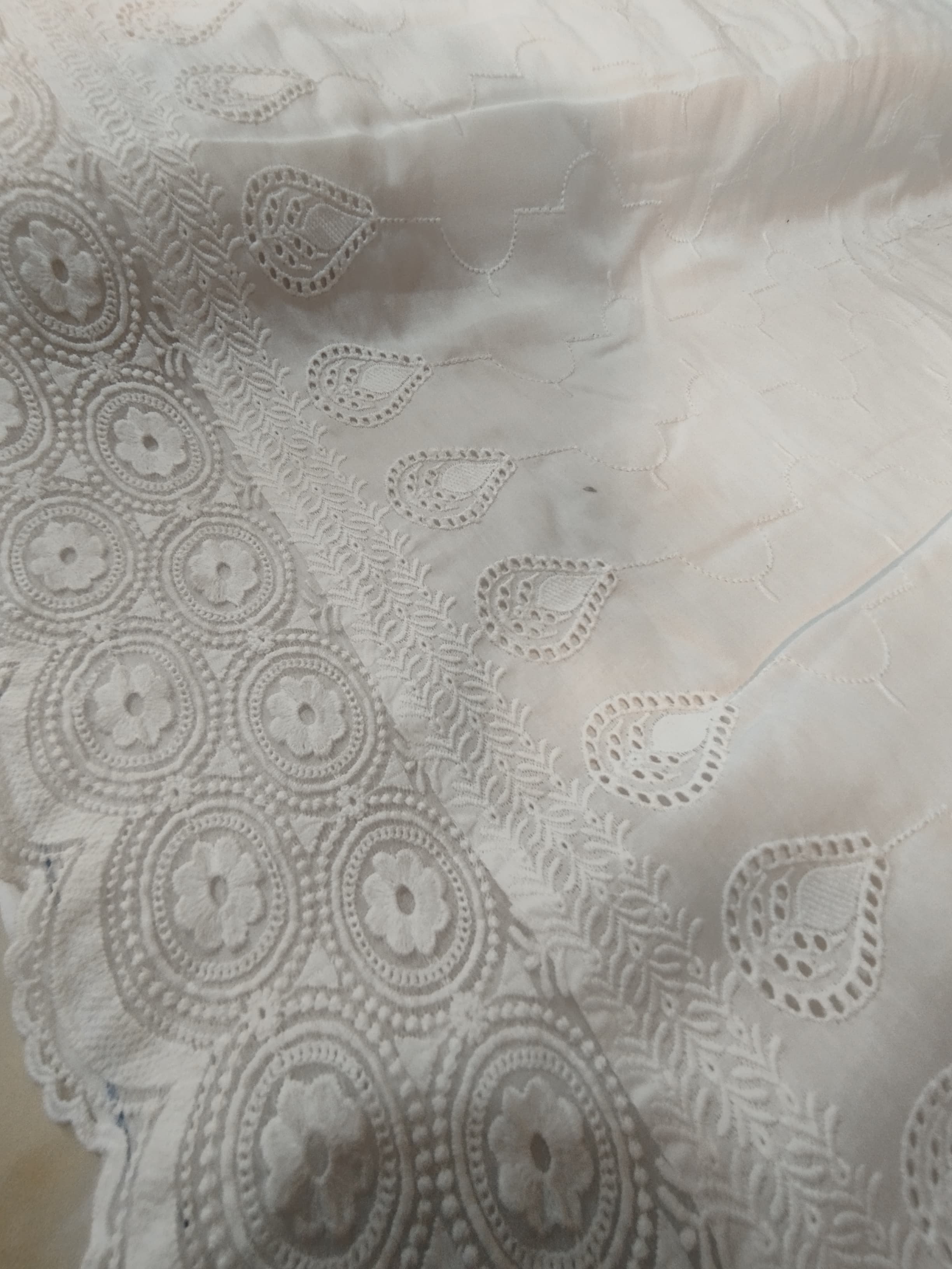 WHITE CHICKEN TROUSER TISSUE PANCHA D1