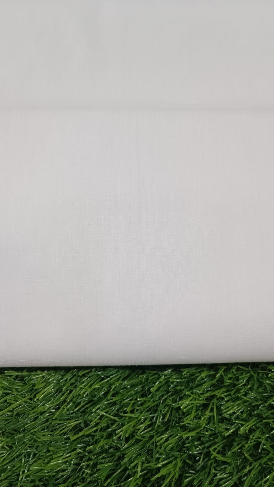 WHITE CHICKEN EMBROIDERED 3PC D6