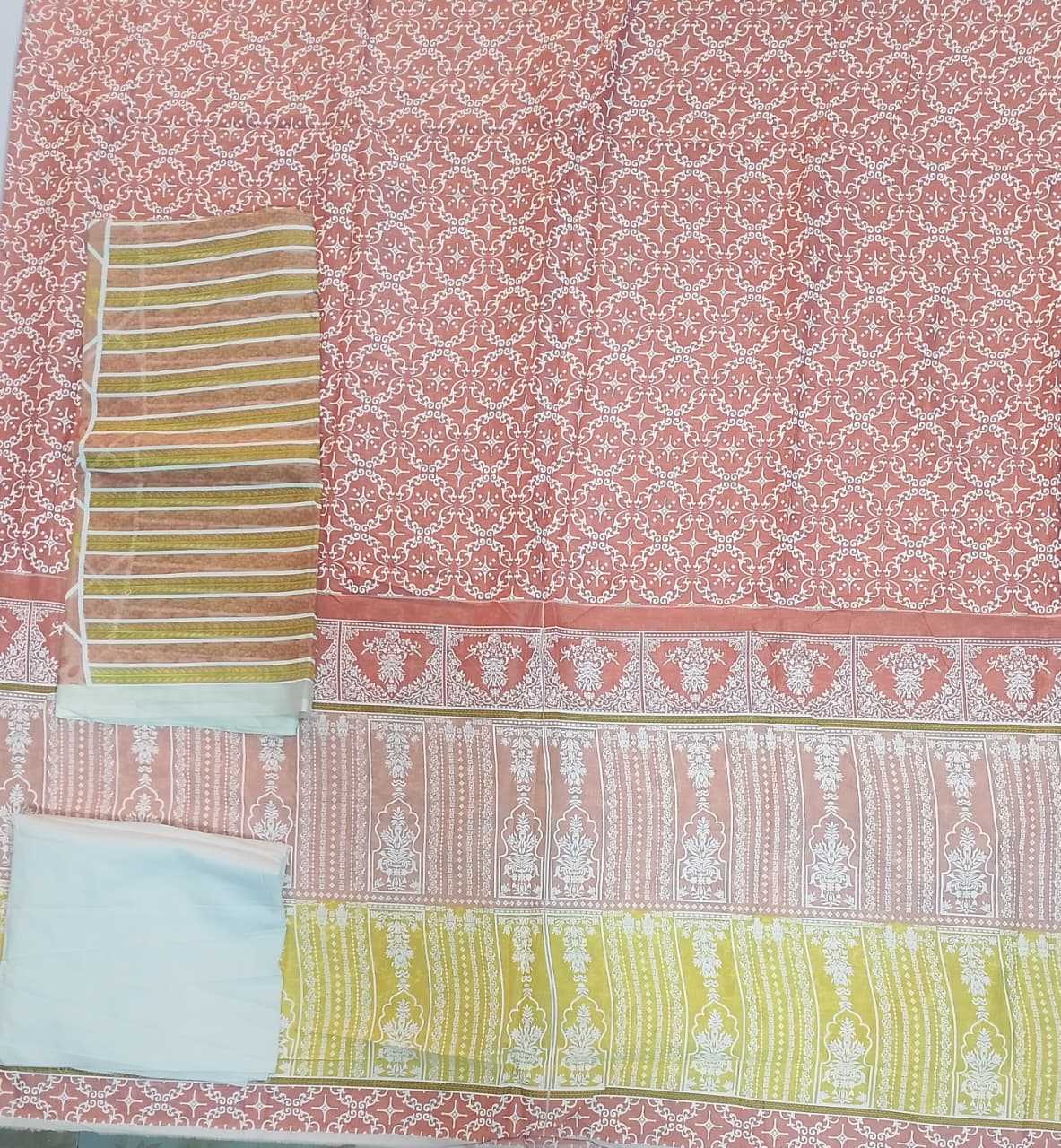 Nishat Luxury Printed Lawn 3pc Vol.D1