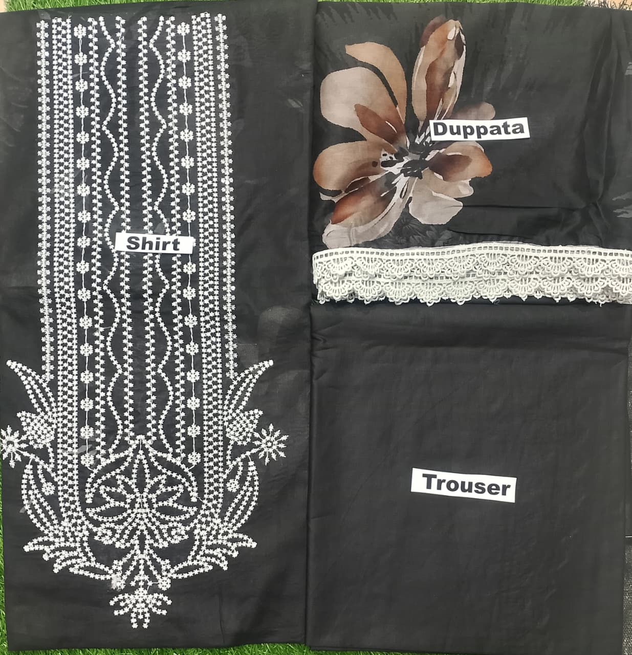 Muntaha Embroidered Luxury Fancy Embroidered 3pc D4