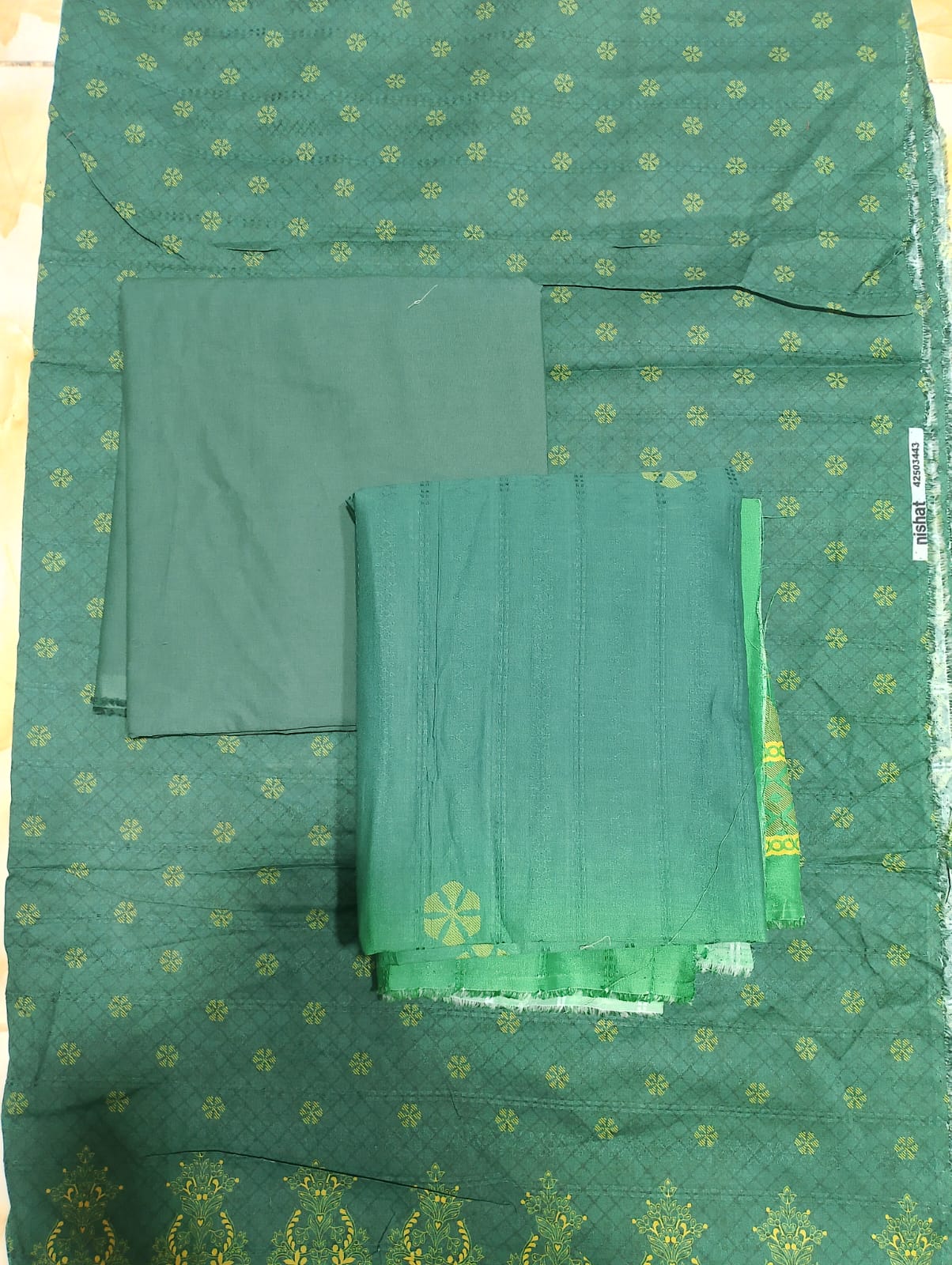 Nishat Premium Printed Lawn 3pc D7