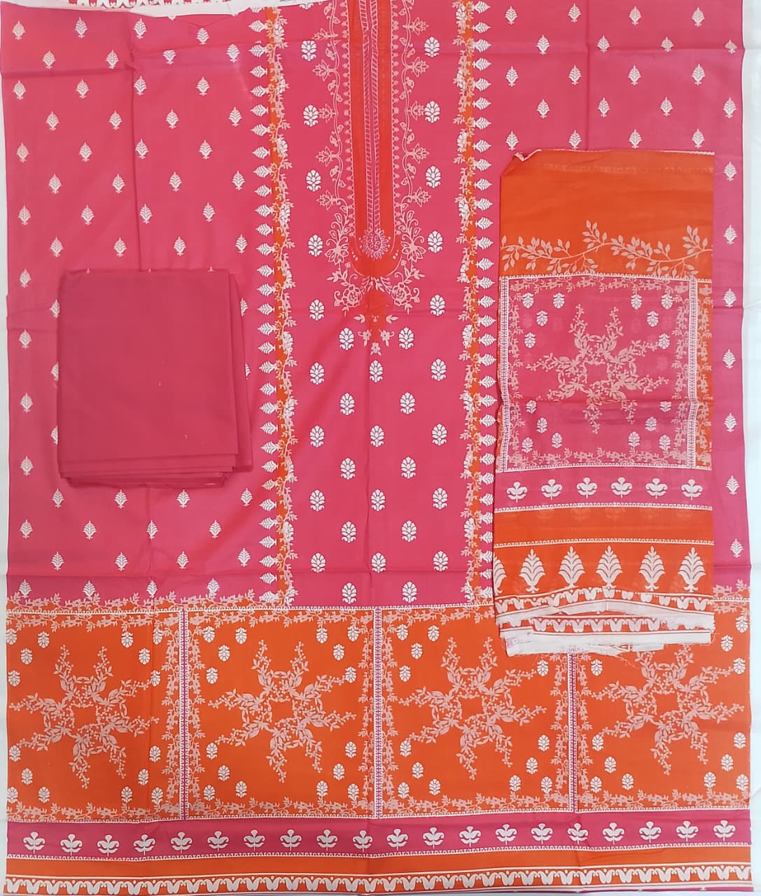 Nishat Luxury Printed Lawn 3pc Vol.2.D2