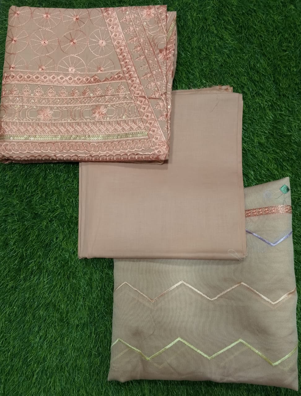 Noor-E-Khas Embroidered Lawn 3pc D2