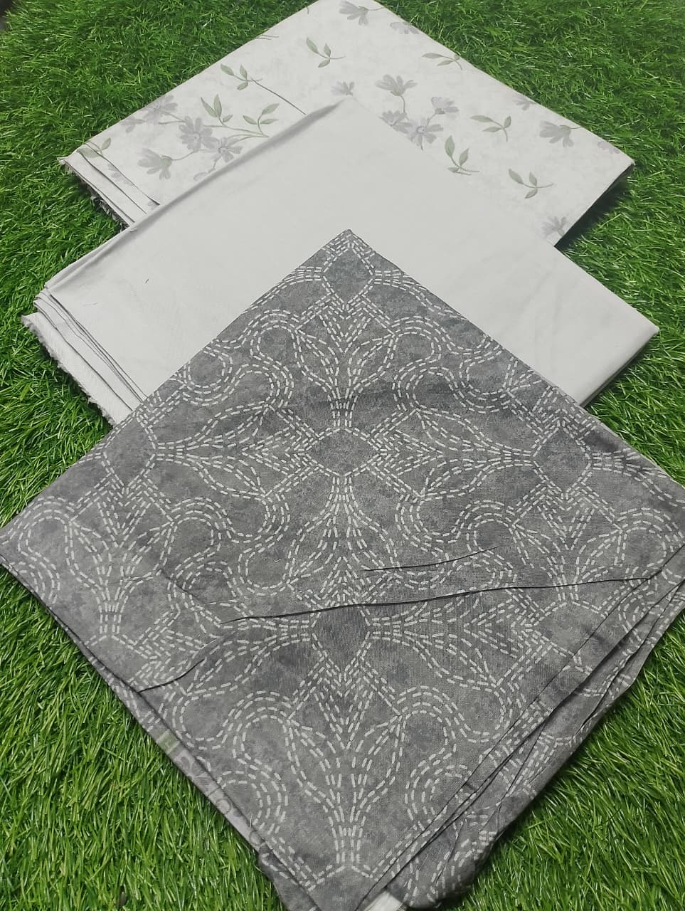 Safina Premium Printed Lawn 3pc Suit Vol-2-D4