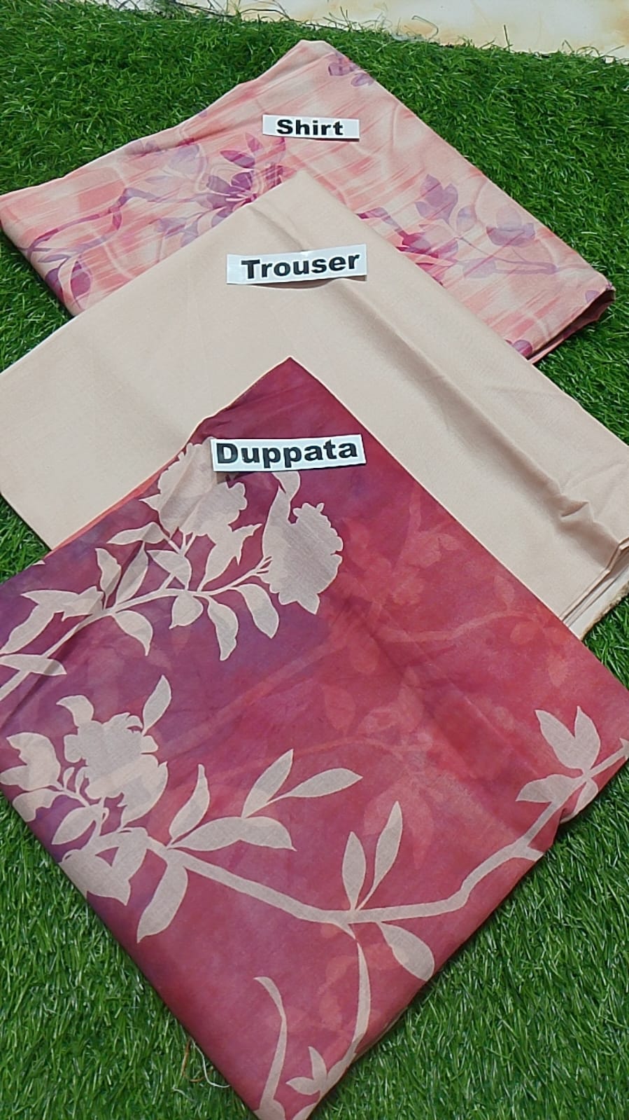 SAYA Premium Printed Lawn 3Pc Vol.09.D5