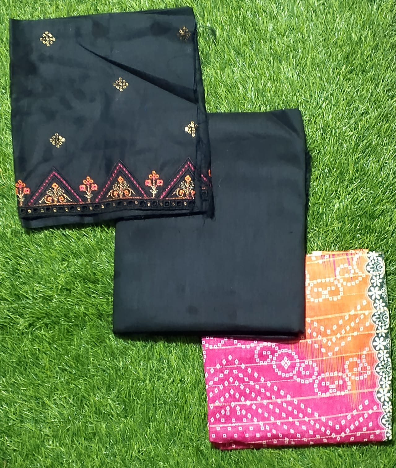 VS-ANMOL Embroidered with Printed Zari Dupatta 3pc-D4