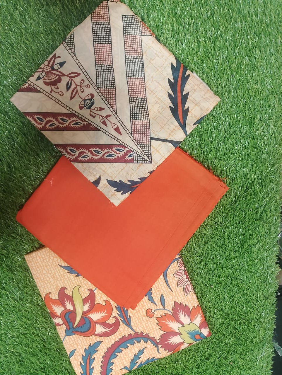 J. Luxury Printed Lawn 3pc Vol-1.D2