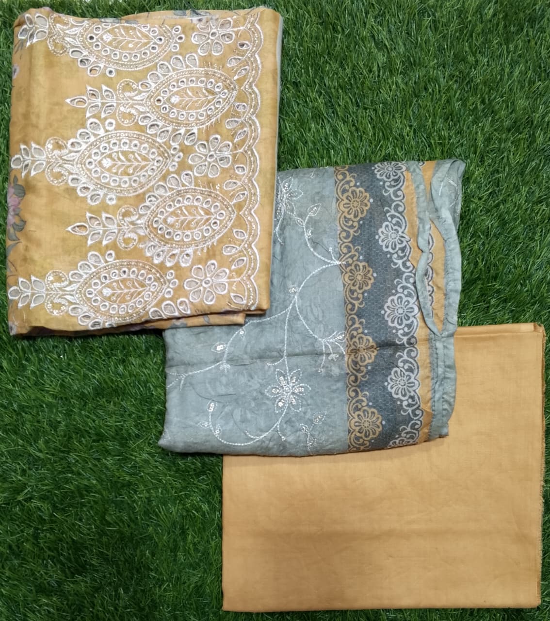 VS-Mariyah Embroidered with Printed Chikankari Dupatta Lawn 3pc D4