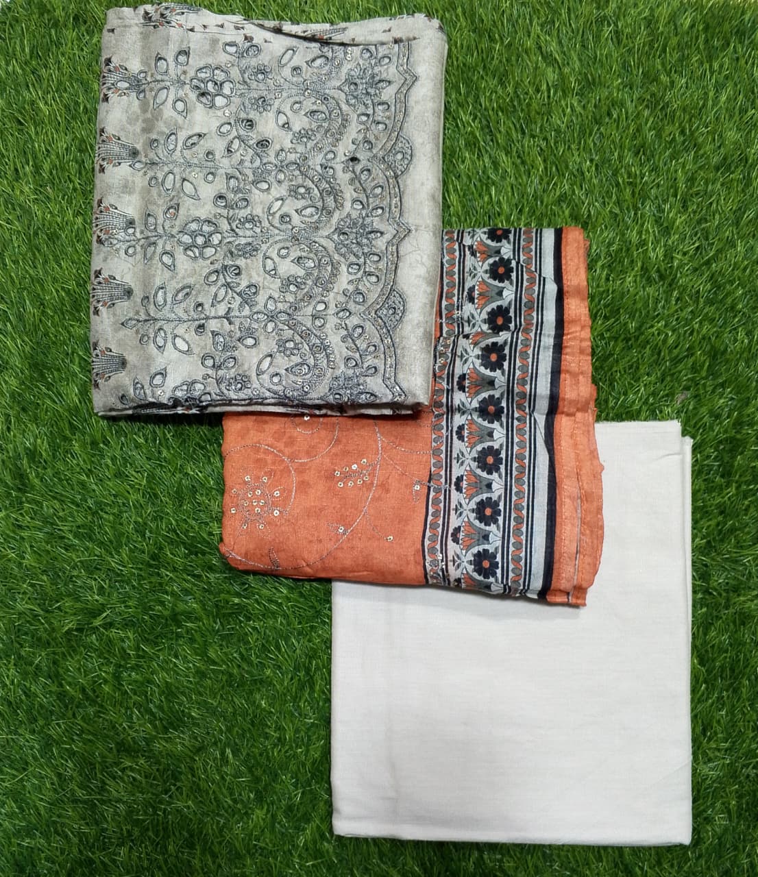 VS-Mariyah Embroidered with Printed Chikankari Dupatta Lawn 3pc D5