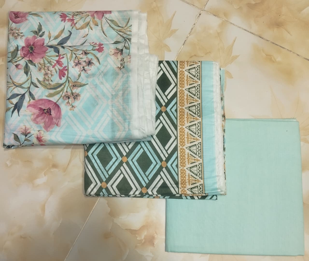 Mizaj By Bin Inam Printed Lawn 3pc Vol.1 D4