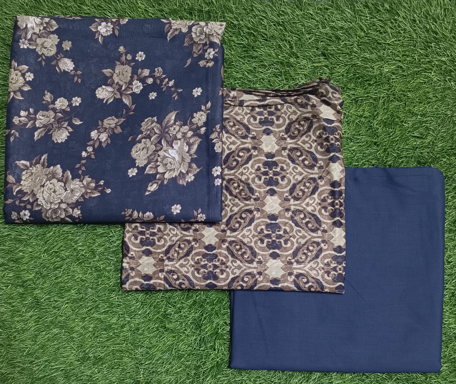 Zesh Women's Printed Lawn 3pc Suit Vol-1 D4