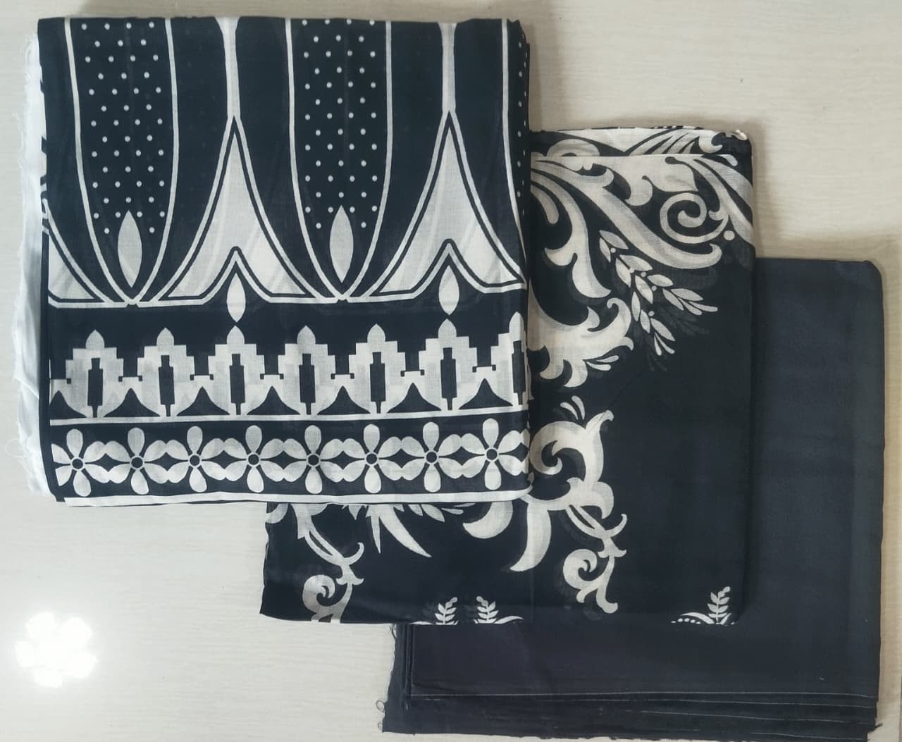 Punjnad by J. Printed Lawn 3pc Ladies Suit D7