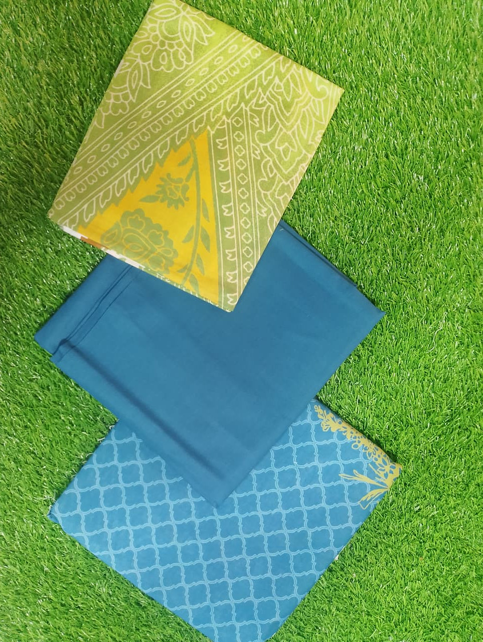 J. Luxury Printed Lawn 3pc Vol-2.D10