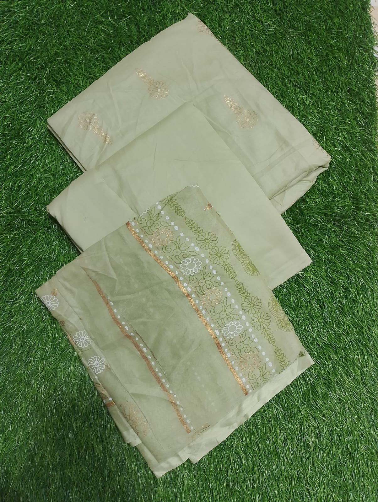 Nishat Premium Printed Lawn 3pc D9