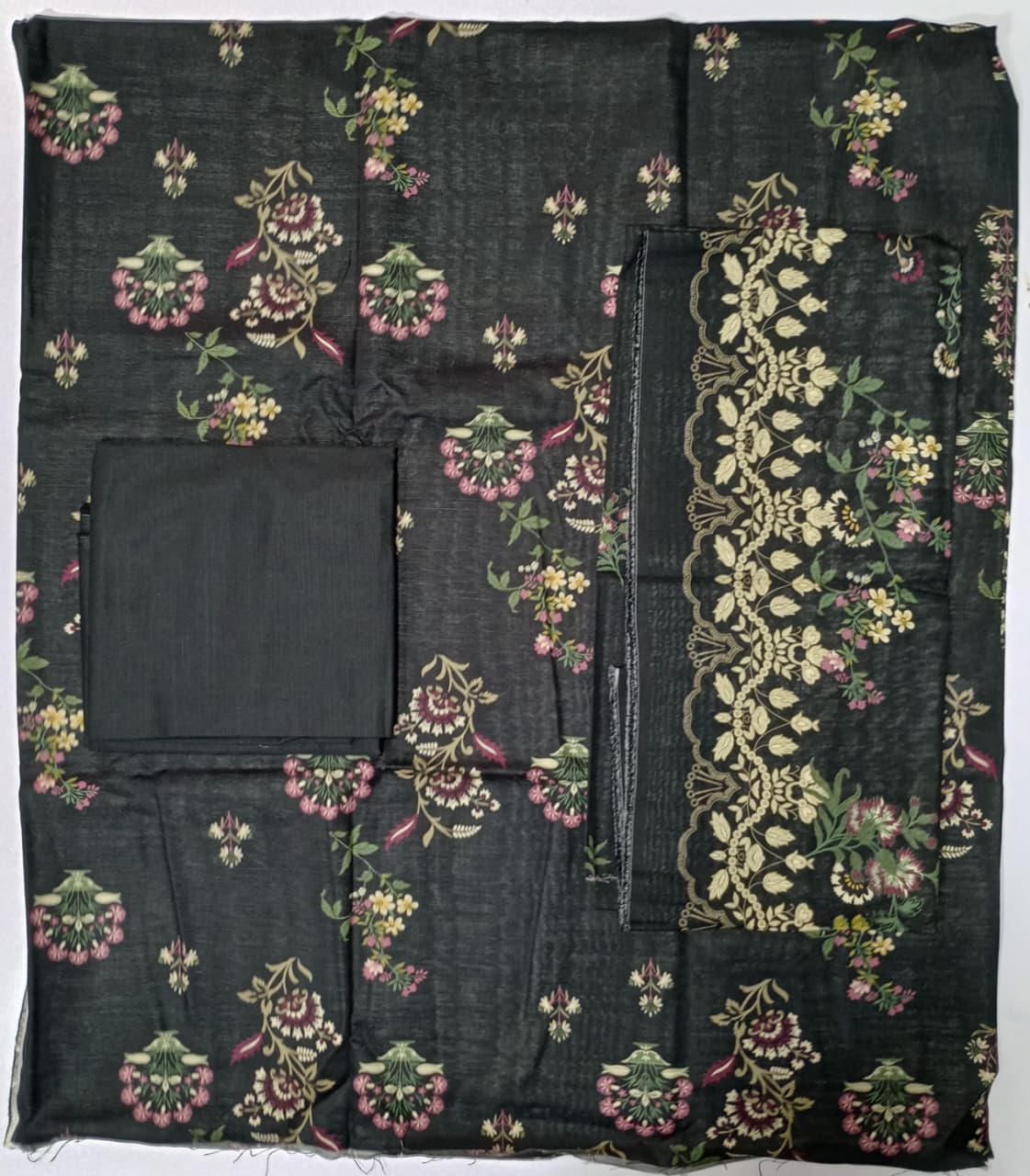 Saya Printed Premium Khaddar 3-Piece Vol. 02 – D4