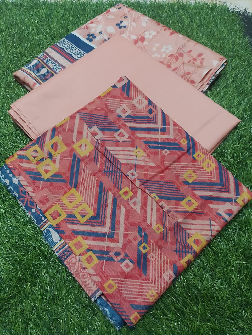 Safina Premium Printed Lawn 3pc Suit D12