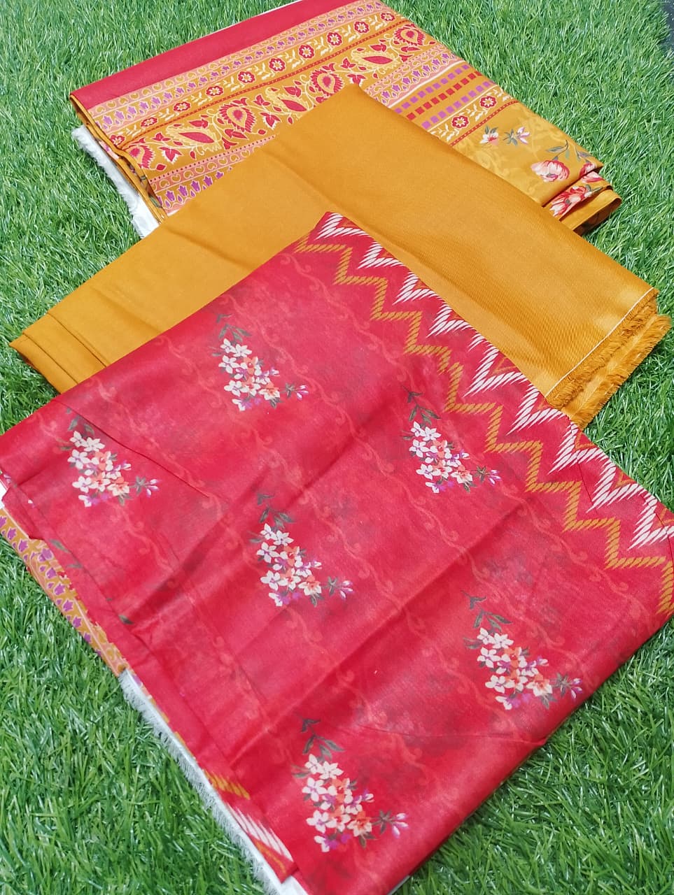 Safina Premium Printed Lawn 3pc Suit D4