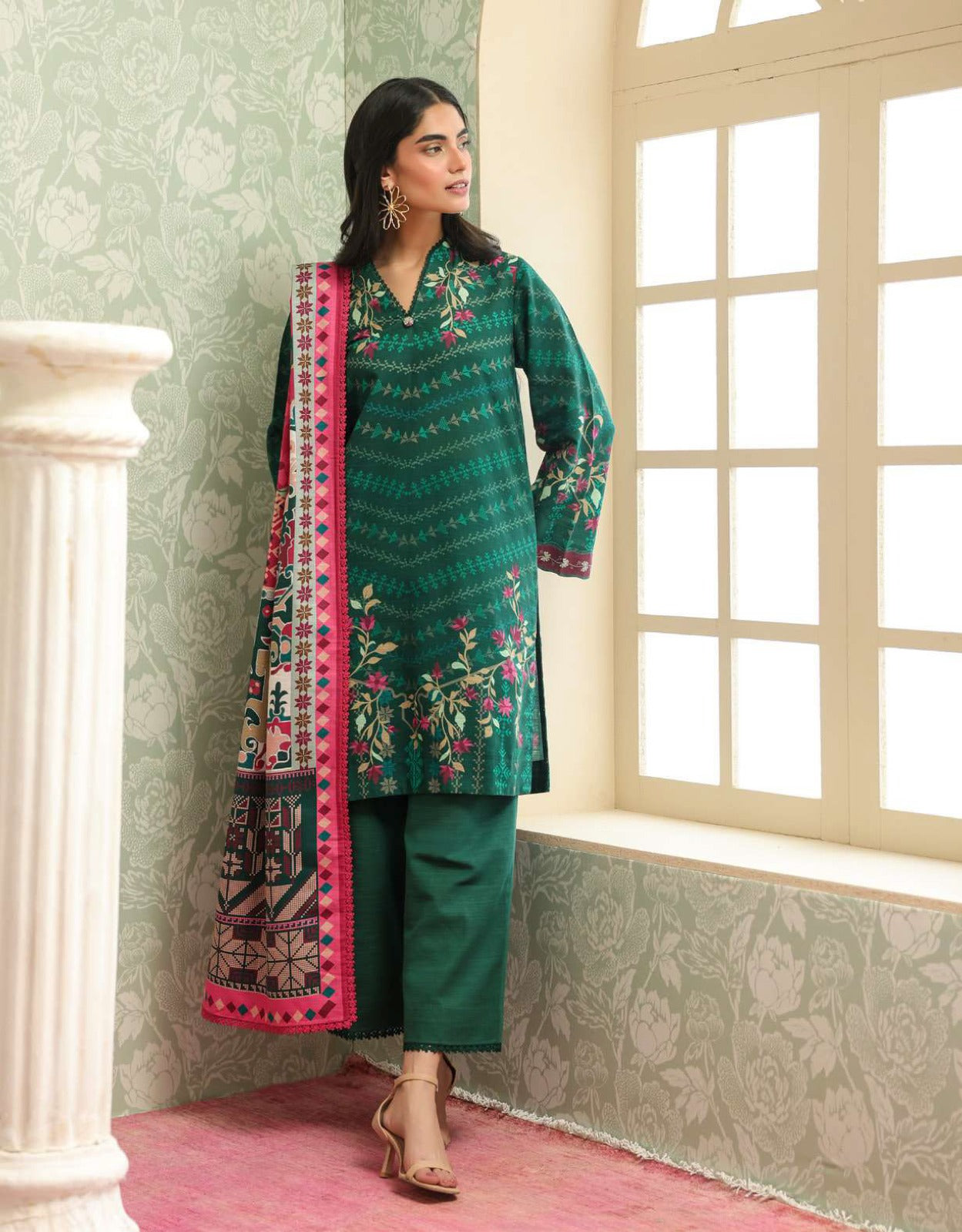 Sahar Premium Digital Printed Elegant Summer Lawn 3pc D4