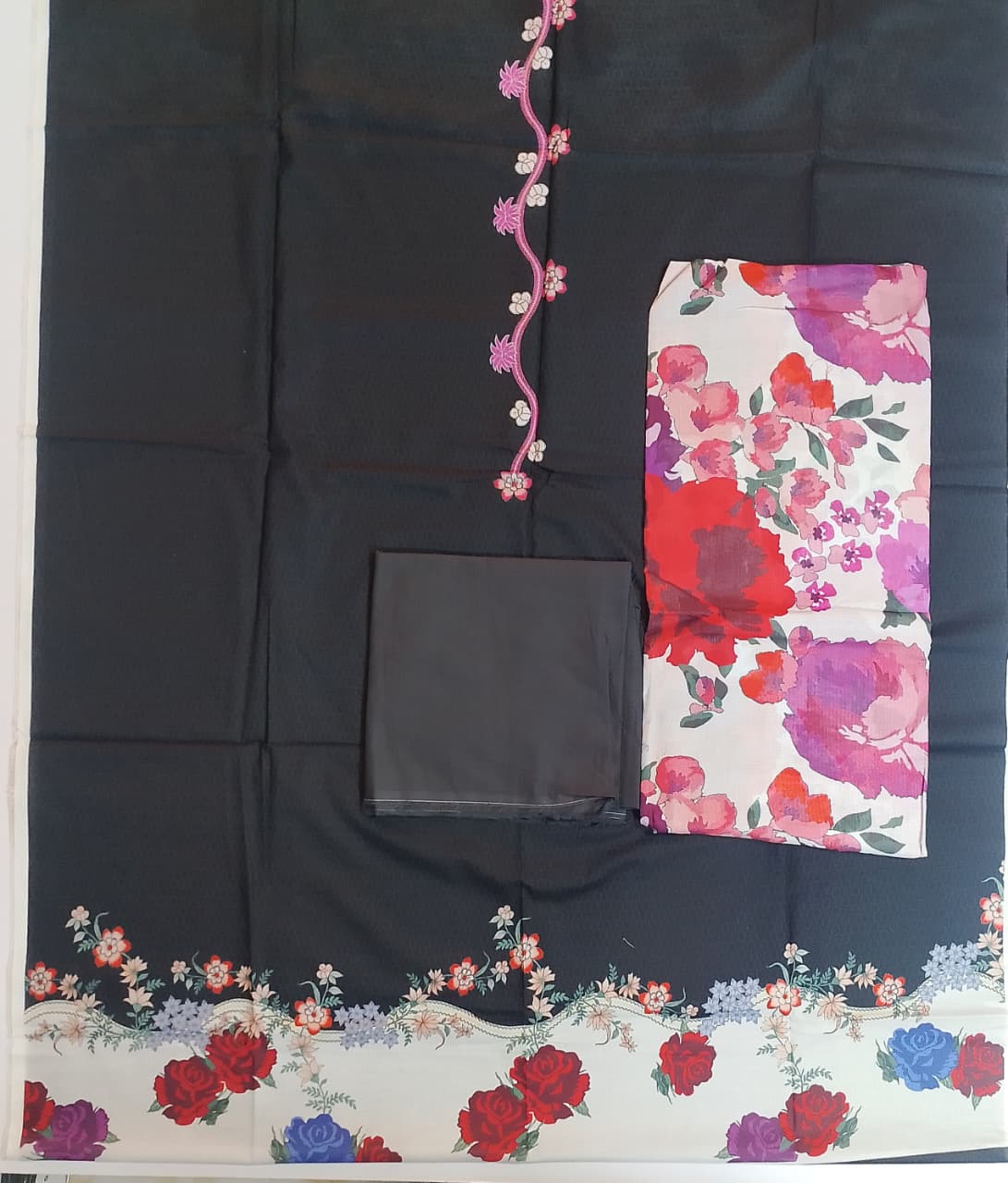 Sana Safinaz Digital Printed Lawn 3pc Vol-2-D5