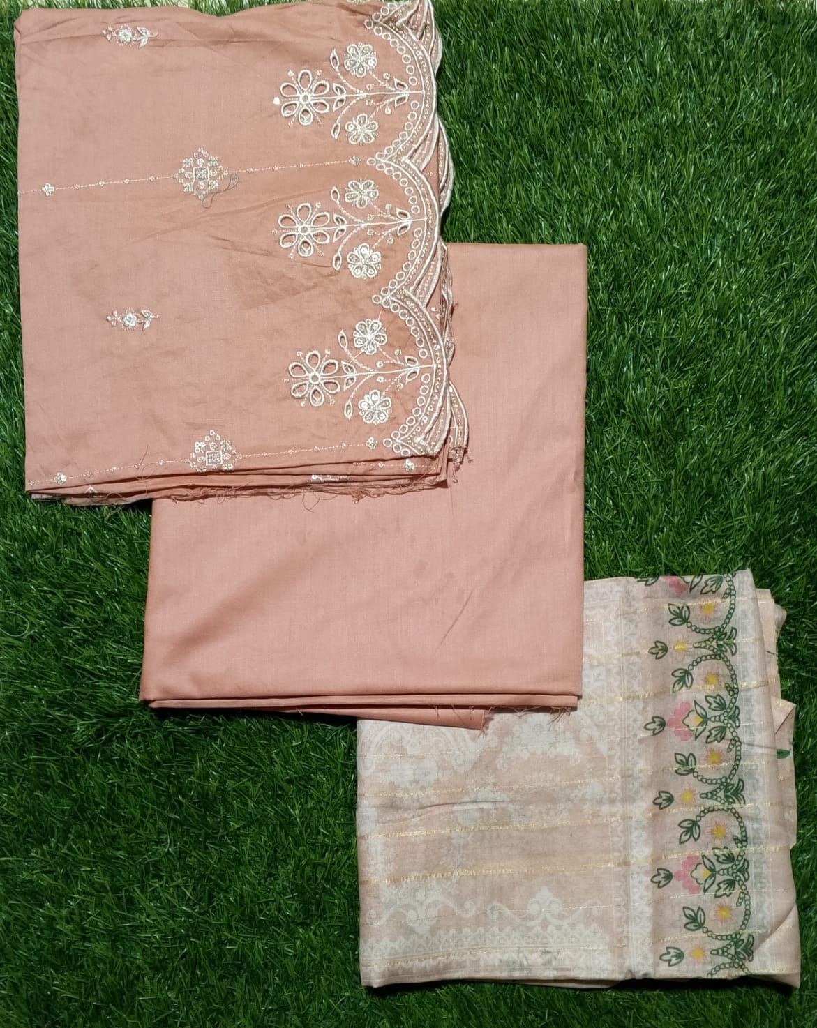 VS-ANMOL Embroidered with Printed Zari Dupatta 3pc-D5