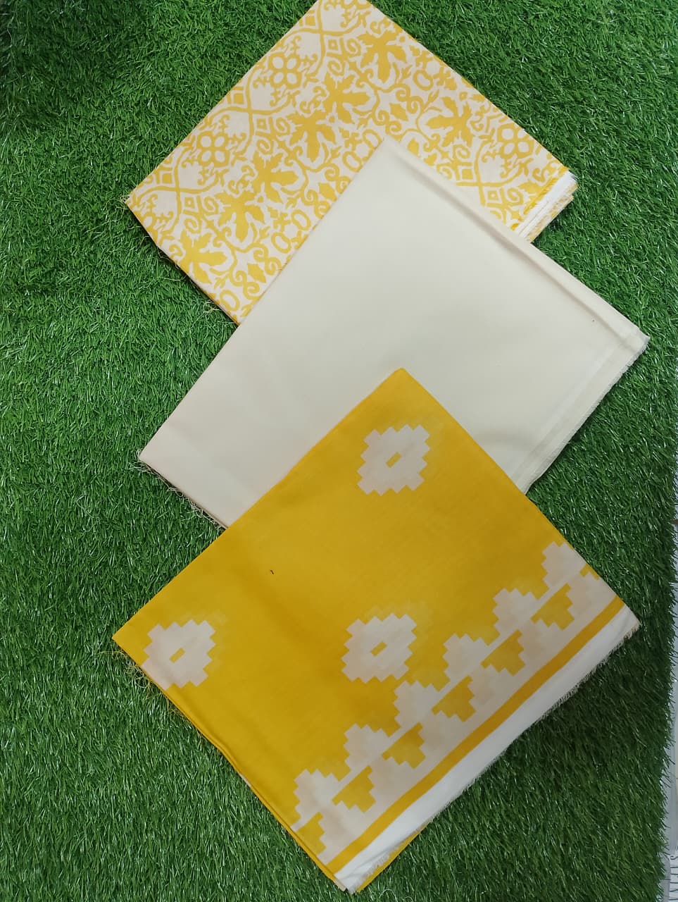 Alkaram Printed Luxury Lawn 3pc D09