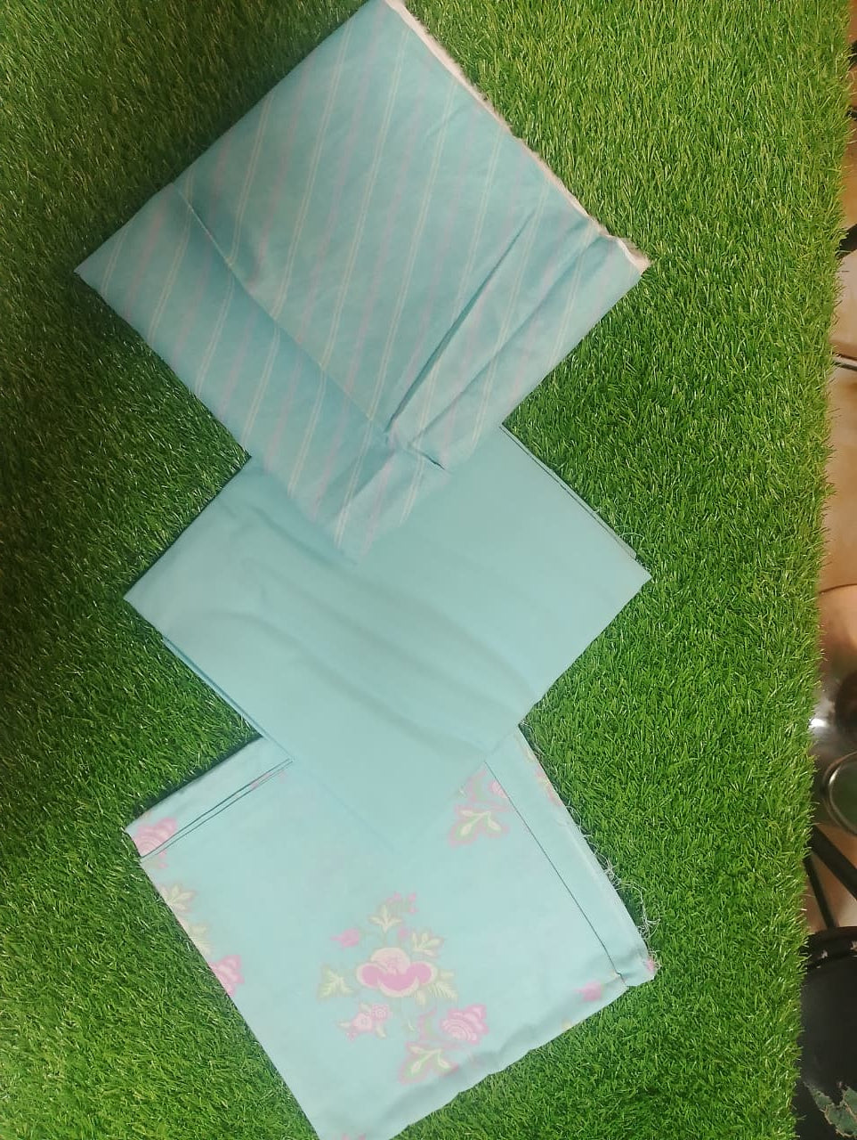 J.Luxury Printed Lawn 3pc Vol-1.D1