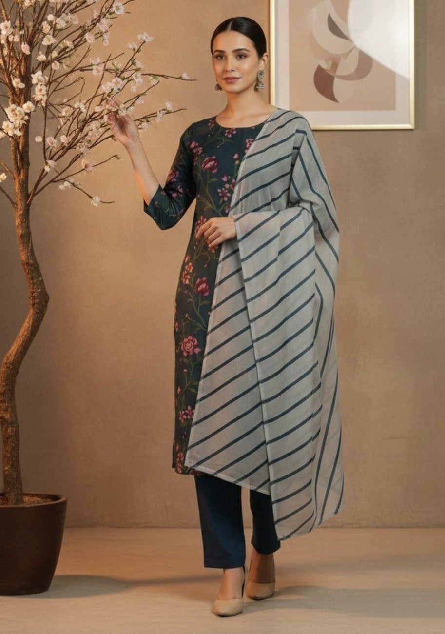 Sapphire Printed Premium Lawn 3pc Vol-2-D4